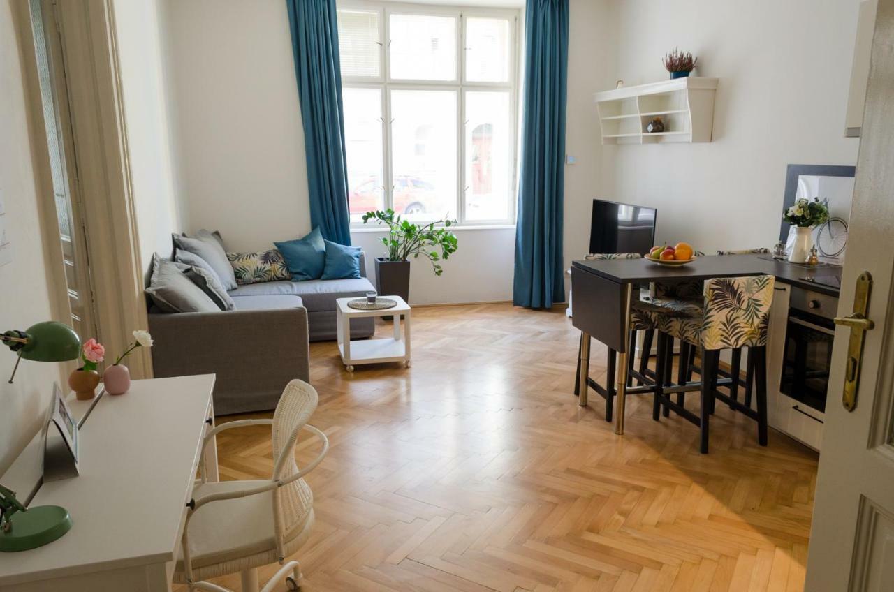 Oltec Apartment Brno Buitenkant foto
