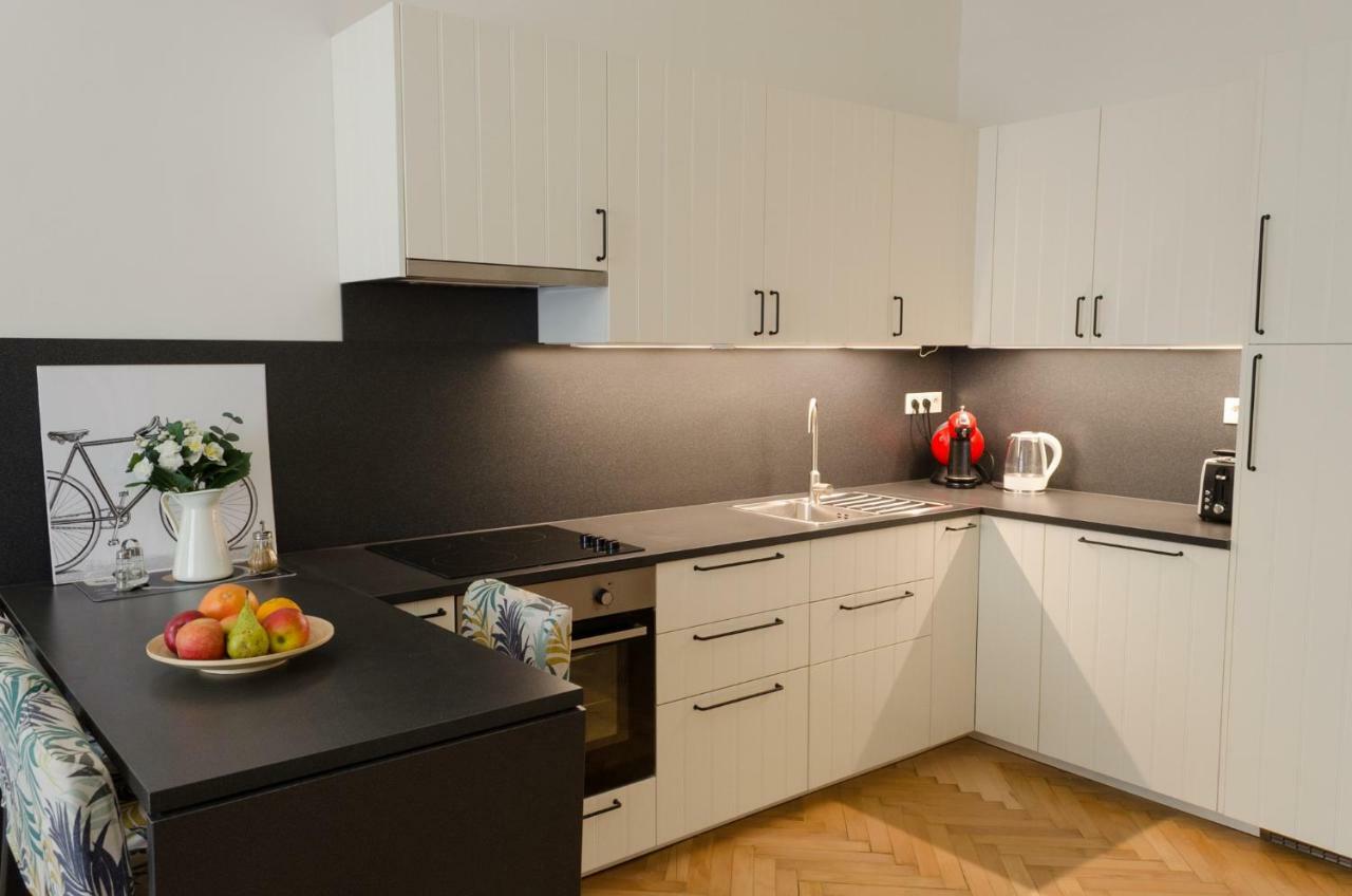 Oltec Apartment Brno Buitenkant foto