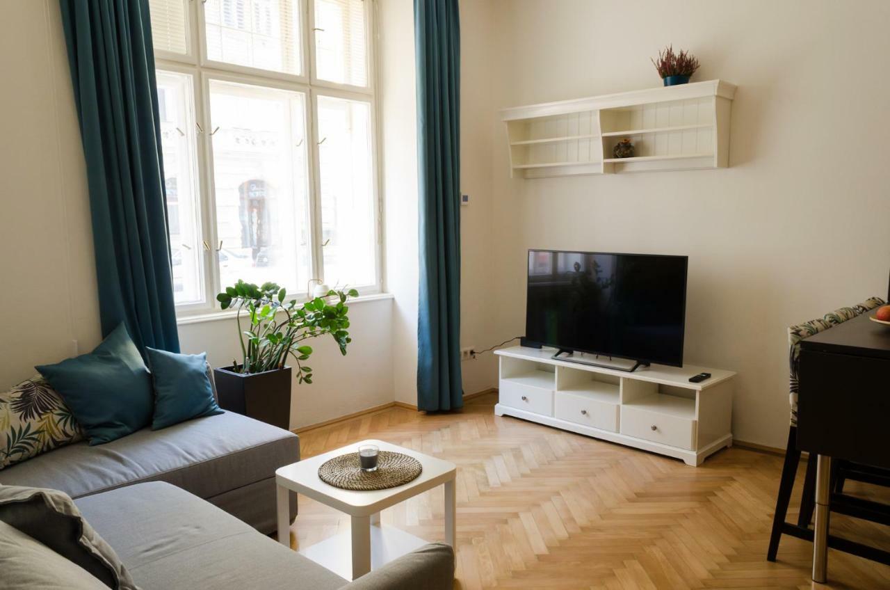Oltec Apartment Brno Buitenkant foto